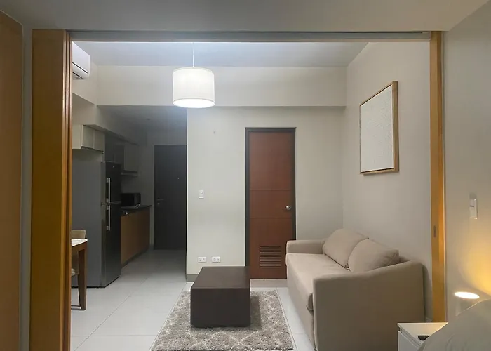 One Uptown Bgc 1br Sofabed Aparthotel *