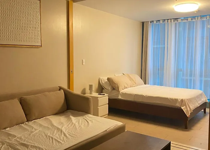 One Uptown Bgc 1br Sofabed Manila